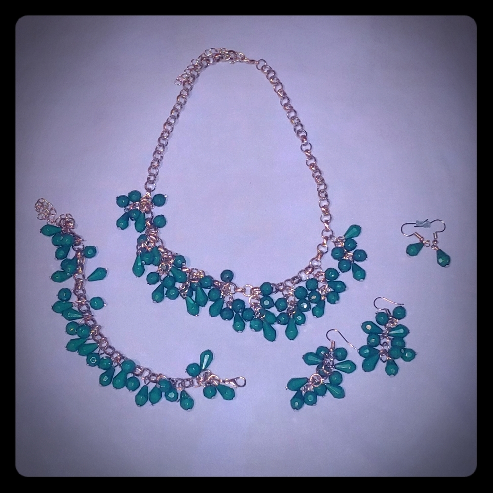 Necklace bracelet earring set